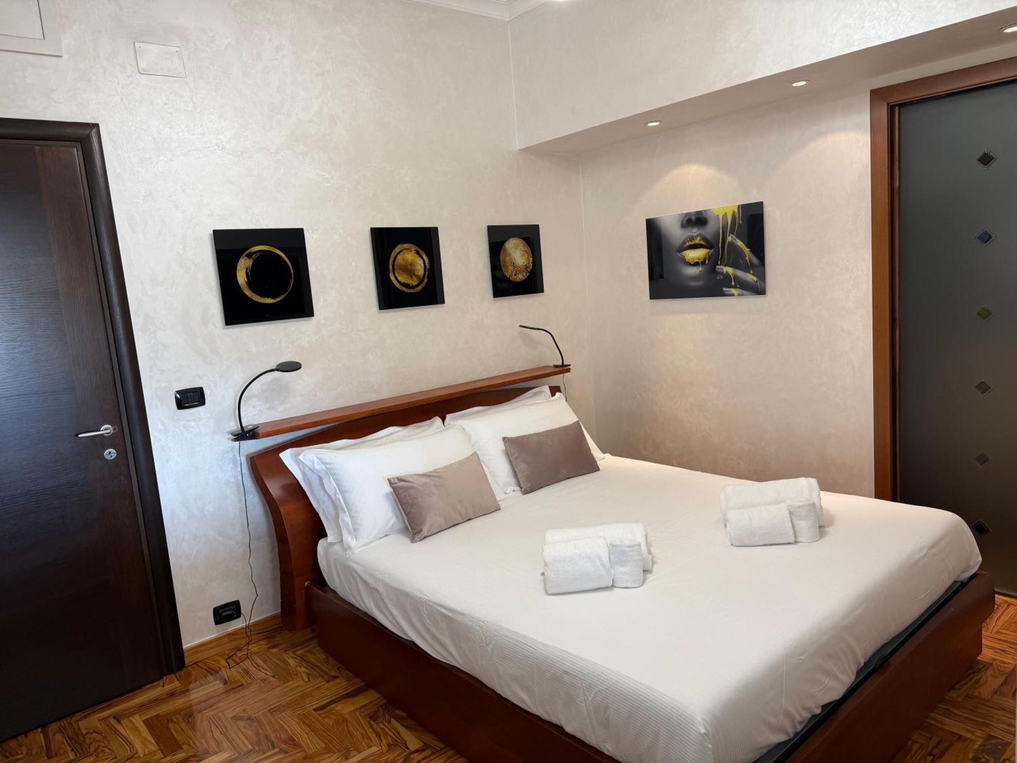 Luxury Av Apartment Rom